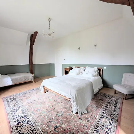 Au Château De La Tour à 15 Minutes Du Futuroscope Casa de Férias Naintre