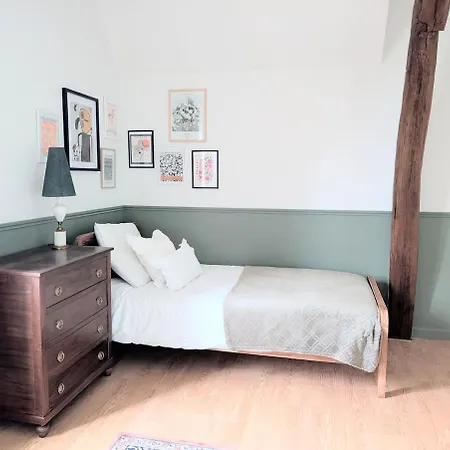 Casa de Férias Au Château De La Tour à 15 Minutes Du Futuroscope Naintre