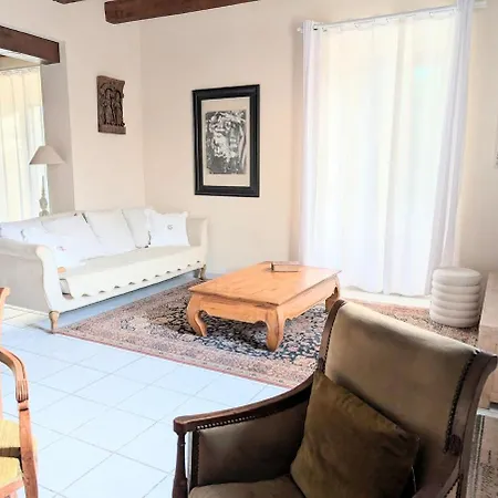 Au Château De La Tour à 15 Minutes Du Futuroscope