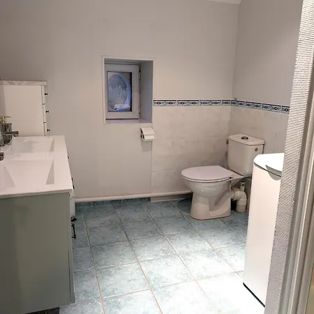 Au Chateau De La Tour A 15 Minutes Du Futuroscope * Naintre