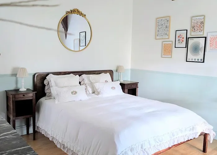 Сasa de vacaciones Au Chateau De La Tour A 15 Minutes Du Futuroscope