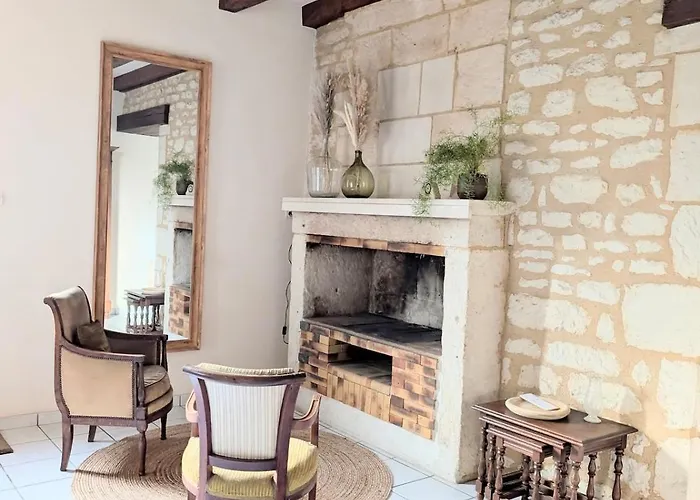 Au Château De La Tour à 15 Minutes Du Futuroscope Casa de Férias