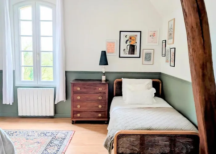 Au Chateau De La Tour A 15 Minutes Du Futuroscope *