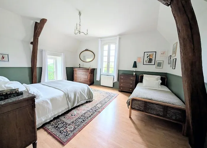 Au Chateau De La Tour A 15 Minutes Du Futuroscope Сasa de vacaciones