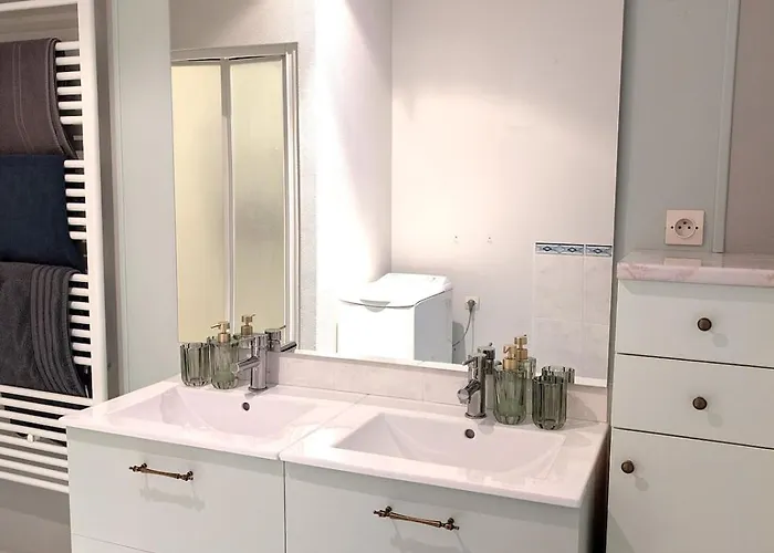 Сasa de vacaciones Au Chateau De La Tour A 15 Minutes Du Futuroscope