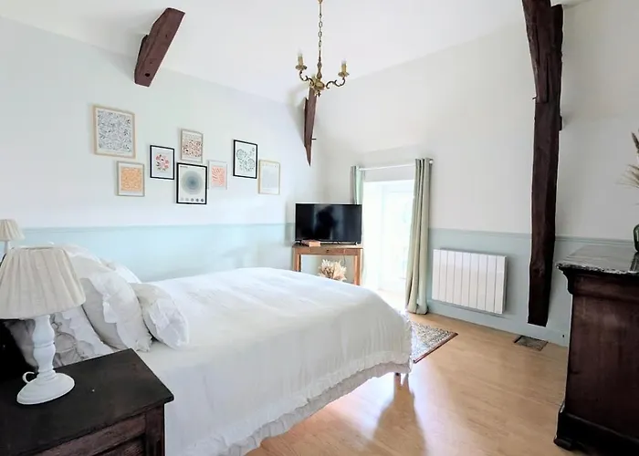 Au Chateau De La Tour A 15 Minutes Du Futuroscope