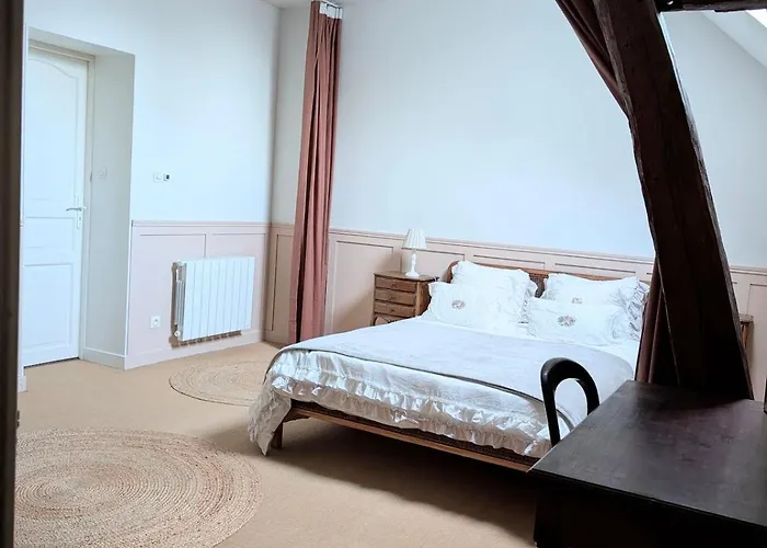 Casa de Férias Au Château De La Tour à 15 Minutes Du Futuroscope Naintre