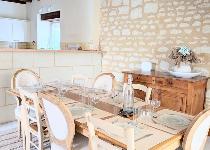 Au Château De La Tour à 15 Minutes Du Futuroscope